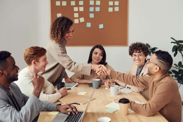 latinos haciendo negocios 3